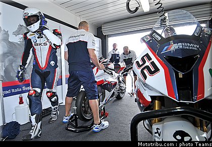 sbk_2011_tests_toseland_39.jpg