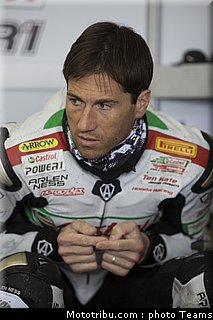 sbk_2011_tests_xaus_01.jpg