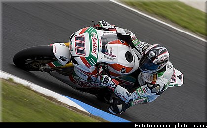 sbk_2011_tests_xaus_08.jpg