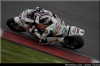 sbk_2011_tests_xaus_13.jpg