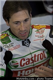 sbk_2011_tests_xaus_14.jpg