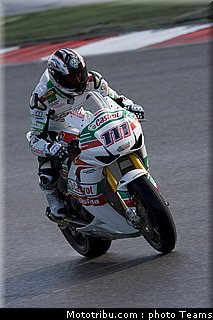sbk_2011_tests_xaus_15.jpg