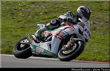 sbk_2011_tests_xaus_19.jpg