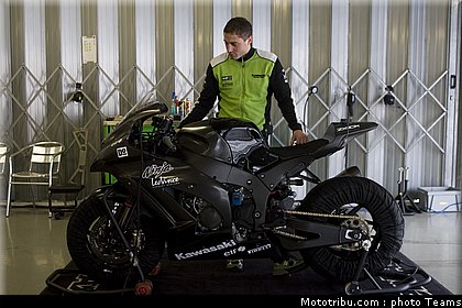 supersport_2011_tests_parkes_03.jpg