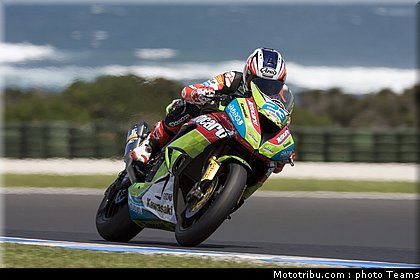 supersport_2011_tests_parkes_17.jpg