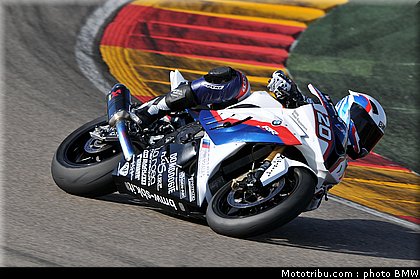 sbk_test_bmw_italia_aragon_2011_013.jpg