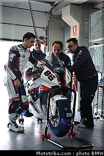 sbk_test_bmw_italia_aragon_2011_032.jpg
