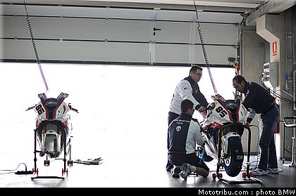 sbk_test_bmw_italia_aragon_2011_040.jpg