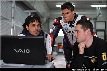 sbk_test_bmw_italia_aragon_2011_043.jpg