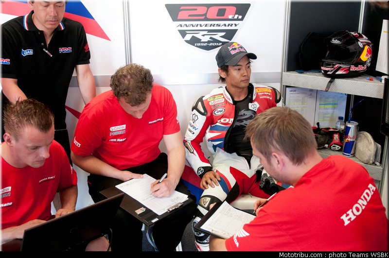 sbk_aoyama_013_australie_2012_philip_island