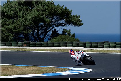 sbk_aoyama_017_australie_2012_philip_island.jpg