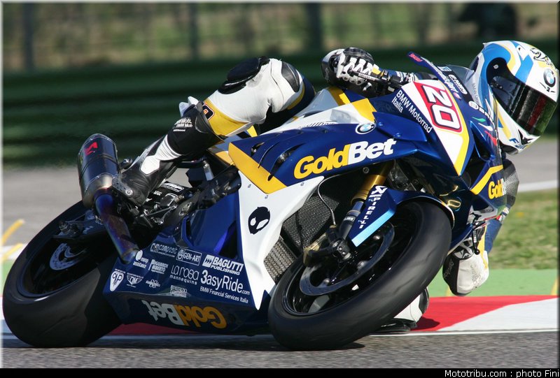 1000_superstock_barrier_002_imola_2012