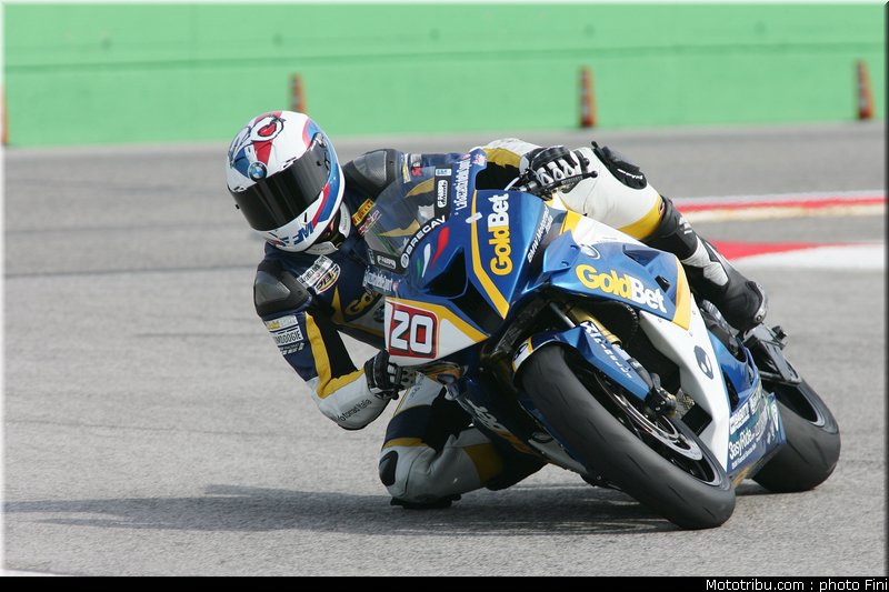 1000_superstock_barrier_005_imola_2012
