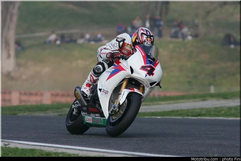 superbike_aoyama_003_imola_2012
