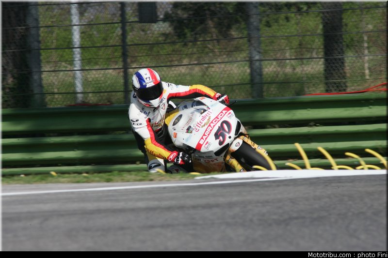 superbike_guintoli_001_imola_2012