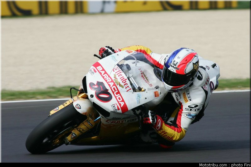 superbike_guintoli_009_imola_2012