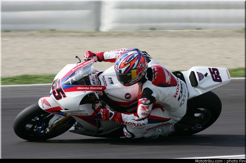 superbike_rea_009_imola_2012