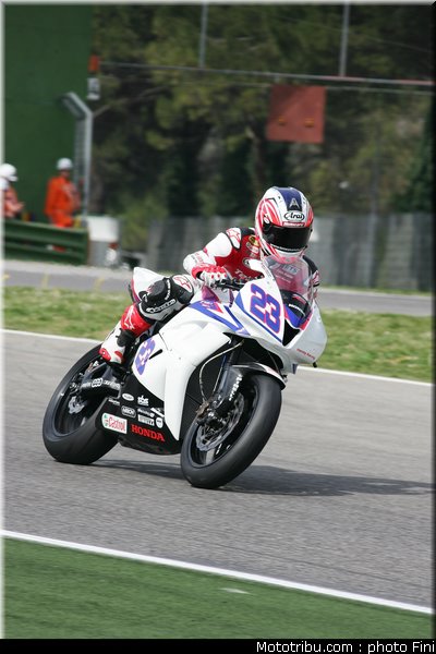 supersport_parkes_002_imola_2012