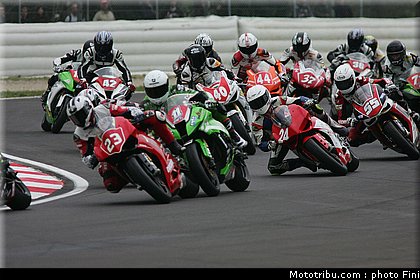 1000_superstock_008_imola_2012.jpg