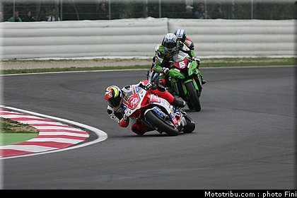 1000_superstock_015_imola_2012.jpg