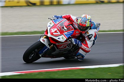 1000_superstock_la_marra_005_imola_2012.jpg