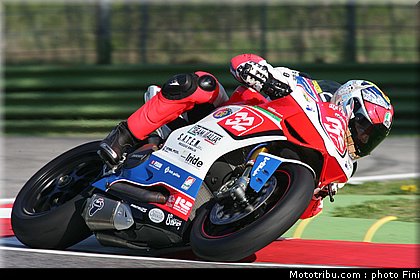 1000_superstock_savadori_001_imola_2012.jpg