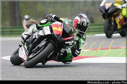 600_superstock_fritz_001_imola_2012.jpg
