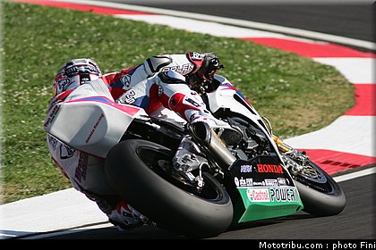 superbike_aoyama_002_imola_2012.jpg