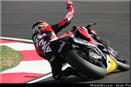 superbike_biaggi_001_imola_2012.jpg