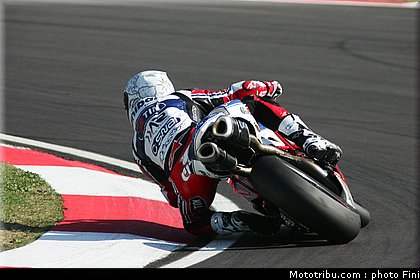 superbike_checa_002_imola_2012.jpg