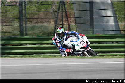 superbike_hopkins_002_imola_2012.jpg