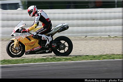 superbike_mc_cormick_007_imola_2012.jpg