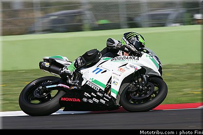 supersport_lowes_004_imola_2012.jpg