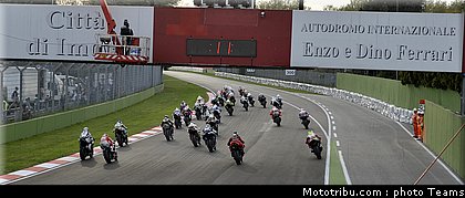 600_superstock_002_imola_2012.jpg