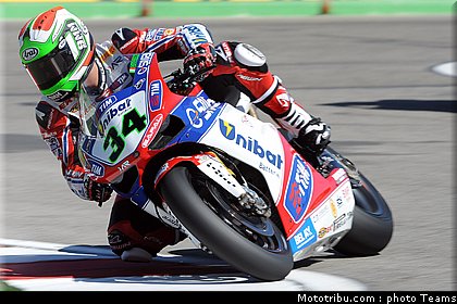 superbike_giugliano_003_imola_2012.jpg