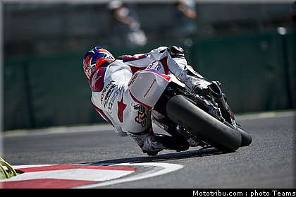 superbike_rea_003_imola_2012.jpg