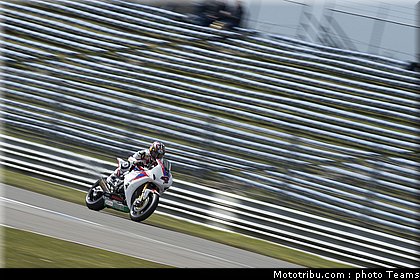 superbike_aoyama_004_pays_bas_assen_2012.jpg