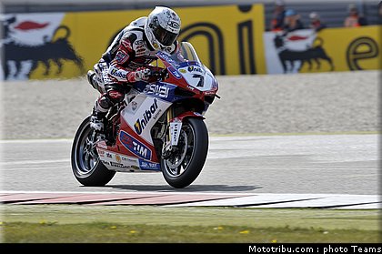 superbike_checa_009_pays_bas_assen_2012.jpg