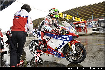 superbike_giugliano_003_pays_bas_assen_2012.jpg