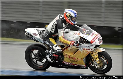 superbike_guintoli_003_pays_bas_assen_2012.jpg