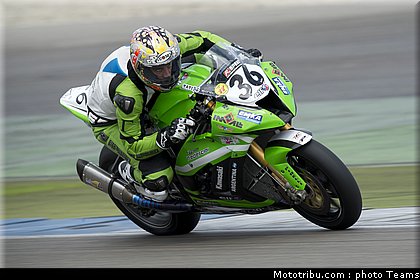 superbike_mercado_003_pays_bas_assen_2012.jpg