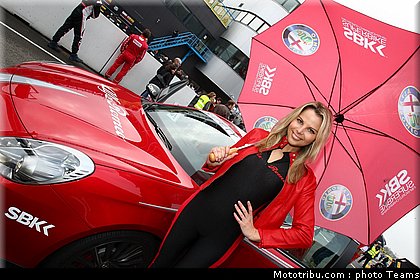 superbike_pitbabe_012_pays_bas_assen_2012.jpg