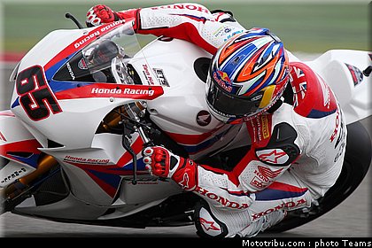 superbike_rea_003_pays_bas_assen_2012.jpg
