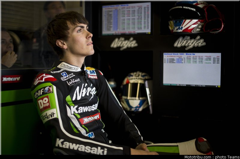 superbike_baz_015_wsbk_2012_angleterre_donington