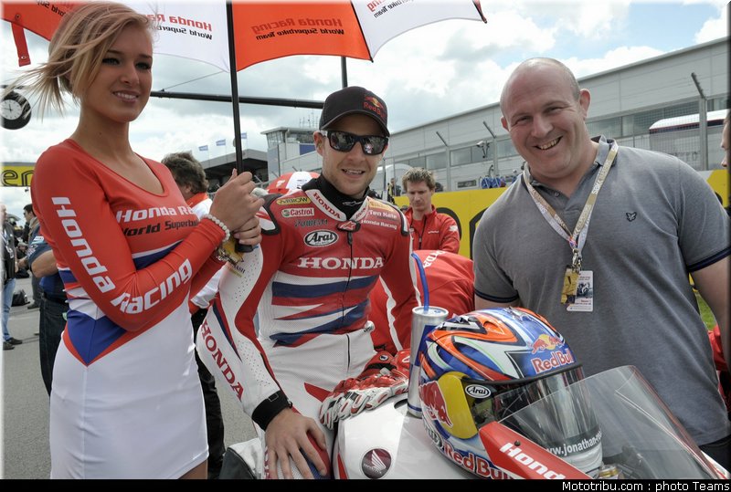 superbike_pitbabe_011_wsbk_2012_angleterre_donington