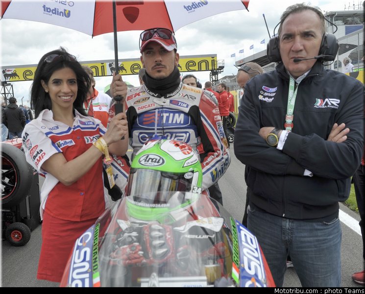 superbike_pitbabe_013_wsbk_2012_angleterre_donington