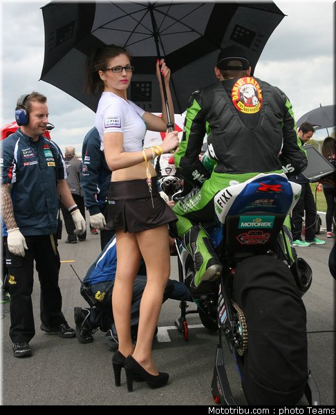 superbike_pitbabe_015_wsbk_2012_angleterre_donington