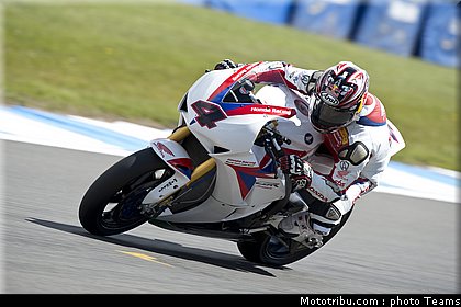 superbike_aoyama_004_wsbk_2012_angleterre_donington.jpg