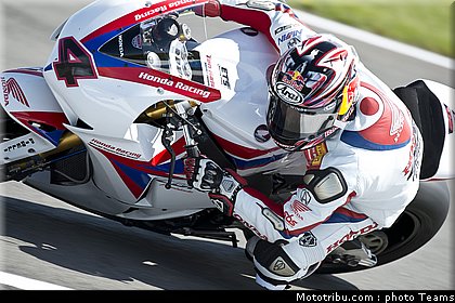superbike_aoyama_006_wsbk_2012_angleterre_donington.jpg