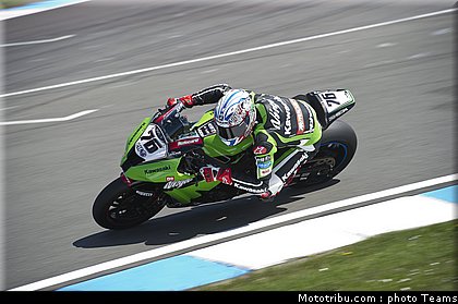 superbike_baz_001_wsbk_2012_angleterre_donington.jpg